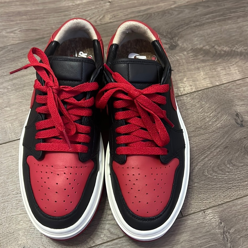 Air Jordan 1 alternates size 7 girls fire red black
